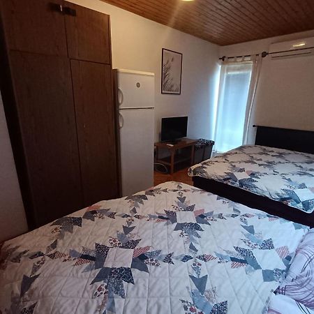 Szuzanna Fenyves Panzio Bed and Breakfast Siófok Exteriör bild